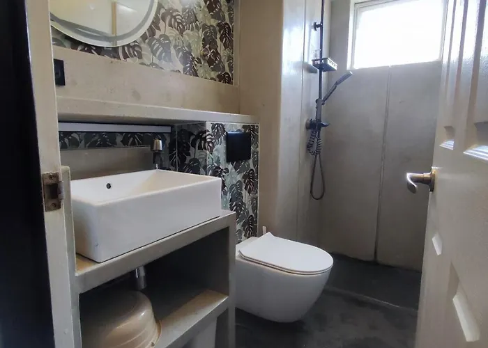 公寓 Two Bedroom - Presidio Lakefront